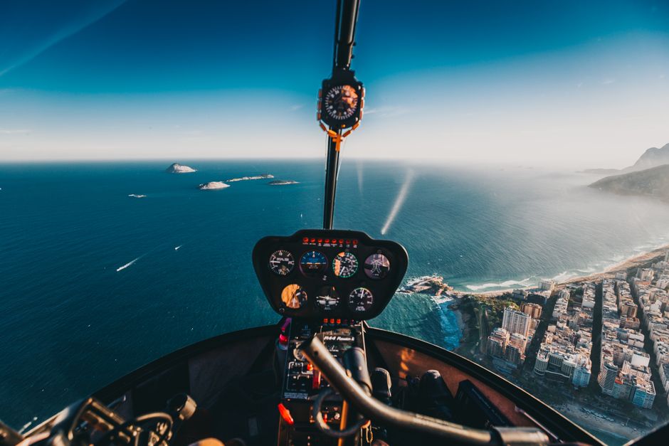 GitHub Copilot 和 Cursor 的价格对比表格