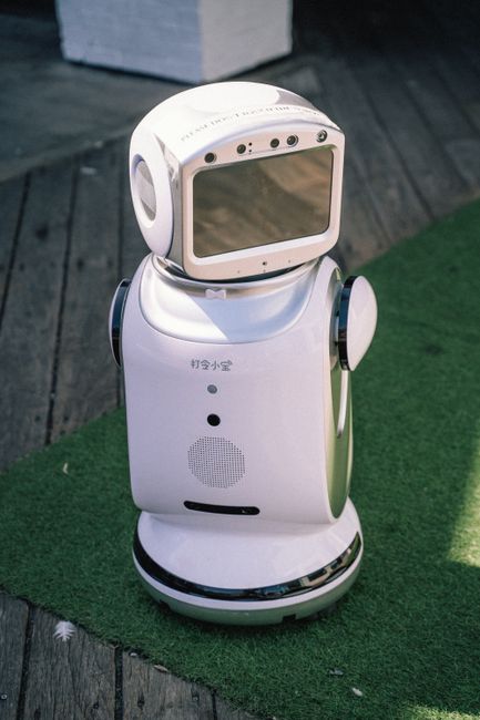AI 变懒不干活的概念图