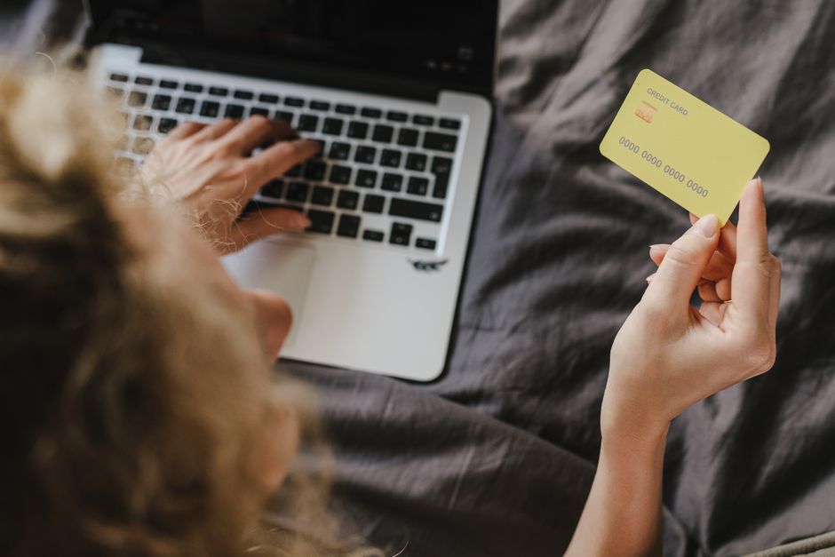 credit card payment online subscription concept