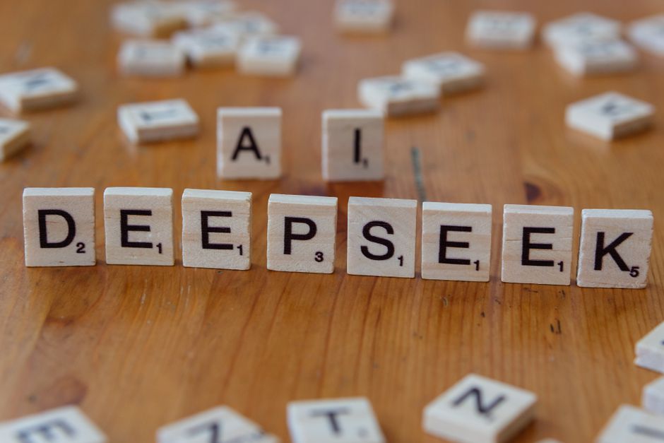 DeepSeek-V4-Flash 模型性能示意图