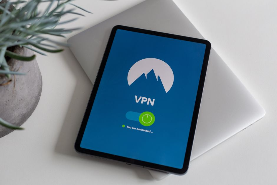 VPN server network diagram illustration