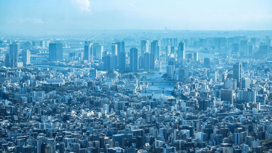 日本VPS网络测速结果，显示全球Ping值延迟和带宽速度