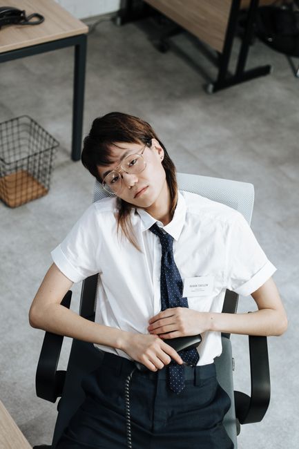 职场人面对工作选择的示意图
