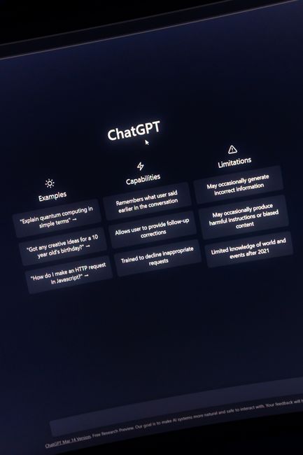 AI机器人群聊回复错误的示意图
