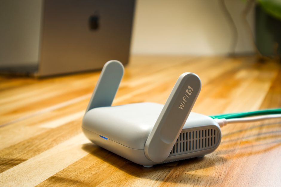 一台Wi-Fi 6路由器和Mesh组网设备的摆放示意图