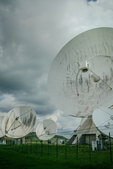星链卫星网络连接示意图