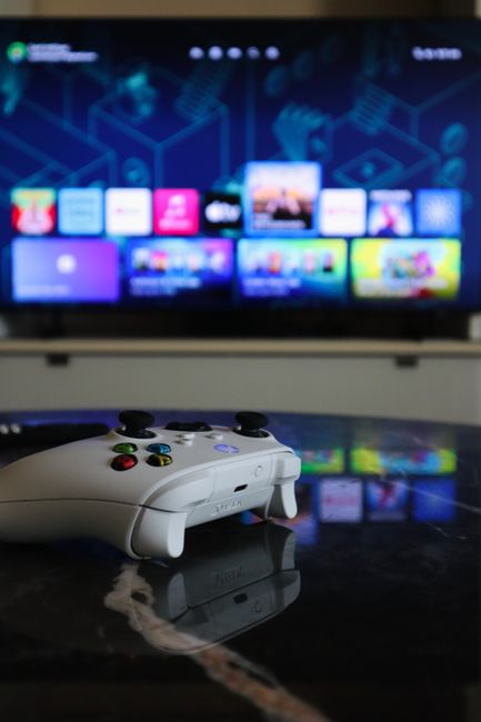 Xbox 手柄连接电视示意图