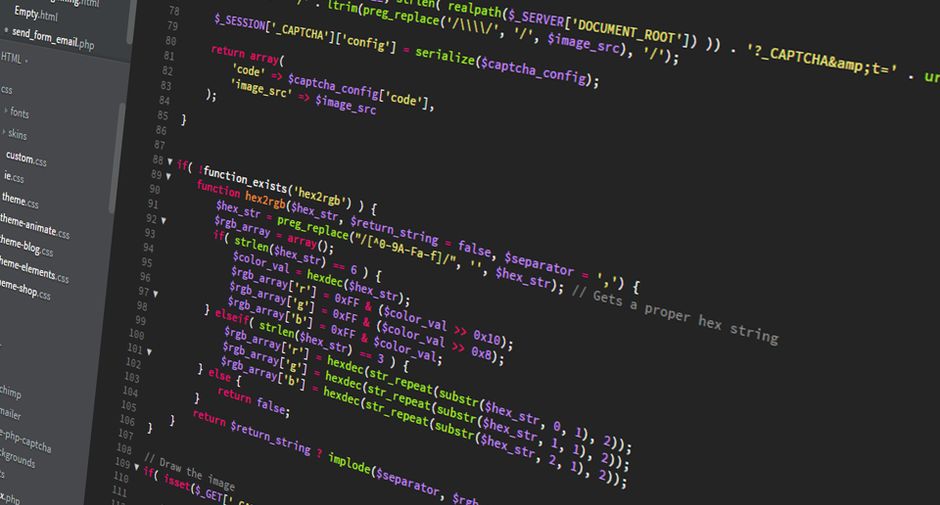 IDA Pro 的 Hex-Rays 反编译器界面展示伪代码