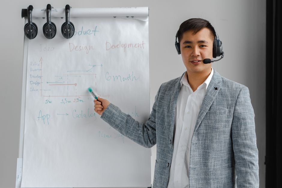多 Agent 协作架构示意图