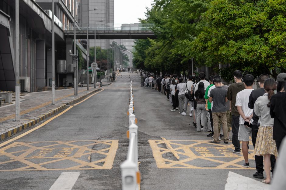 AI绘画公益站排队等待生成的界面示意图