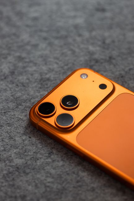 iPhone 17 Pro 产品渲染图