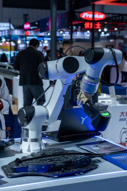 手机端 AI 编程示意图